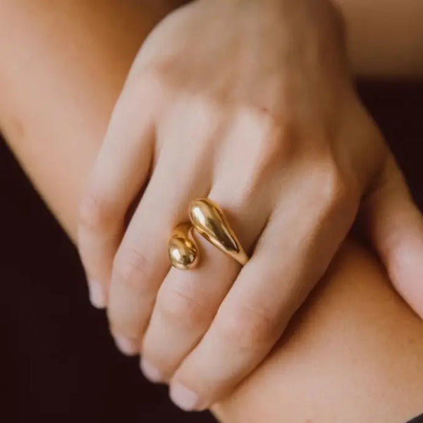 Twist It Up Ring